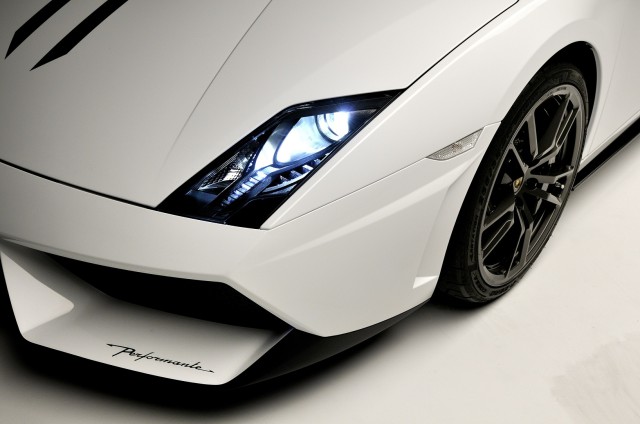 Lamborghini Gallardo LP 570-4 Spyder Performante-4.jpg